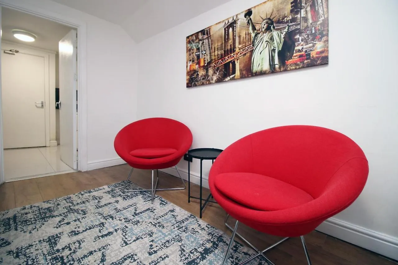 Lovely Studio Flat With Free Parking - Near To City Center Swansea United Kingdom