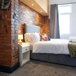 Apartment The Kingsway- 2 Bedroom By Stayright, Swansea